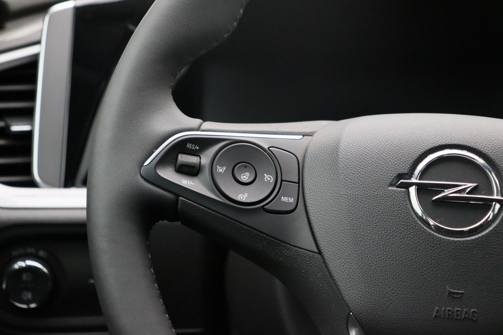 Fahrzeugabbildung Opel Grandland X 1.2 GS Line
