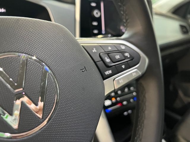 Fahrzeugabbildung Volkswagen T-Roc 1.5 TSI DSG GOAL NAV STANDHEIZUNG AHK GJR
