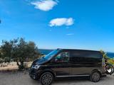 Volkswagen T6.1 California Ocean Black Pearl