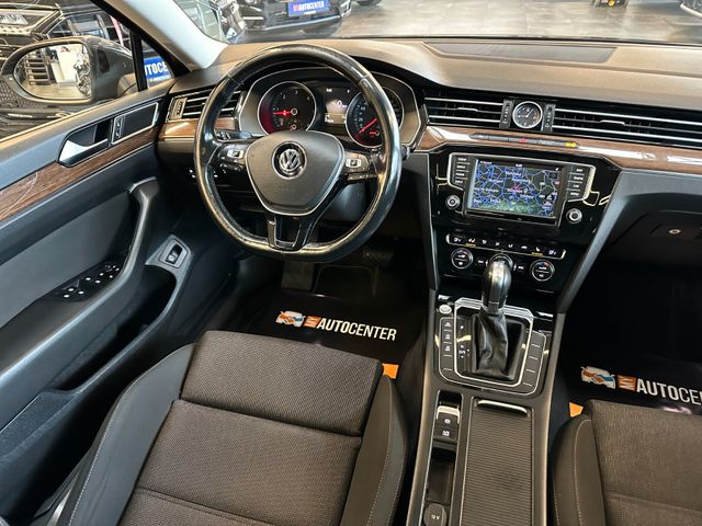 Volkswagen Passat *AHK*SZHZ*PANO*ACC*NAVI*