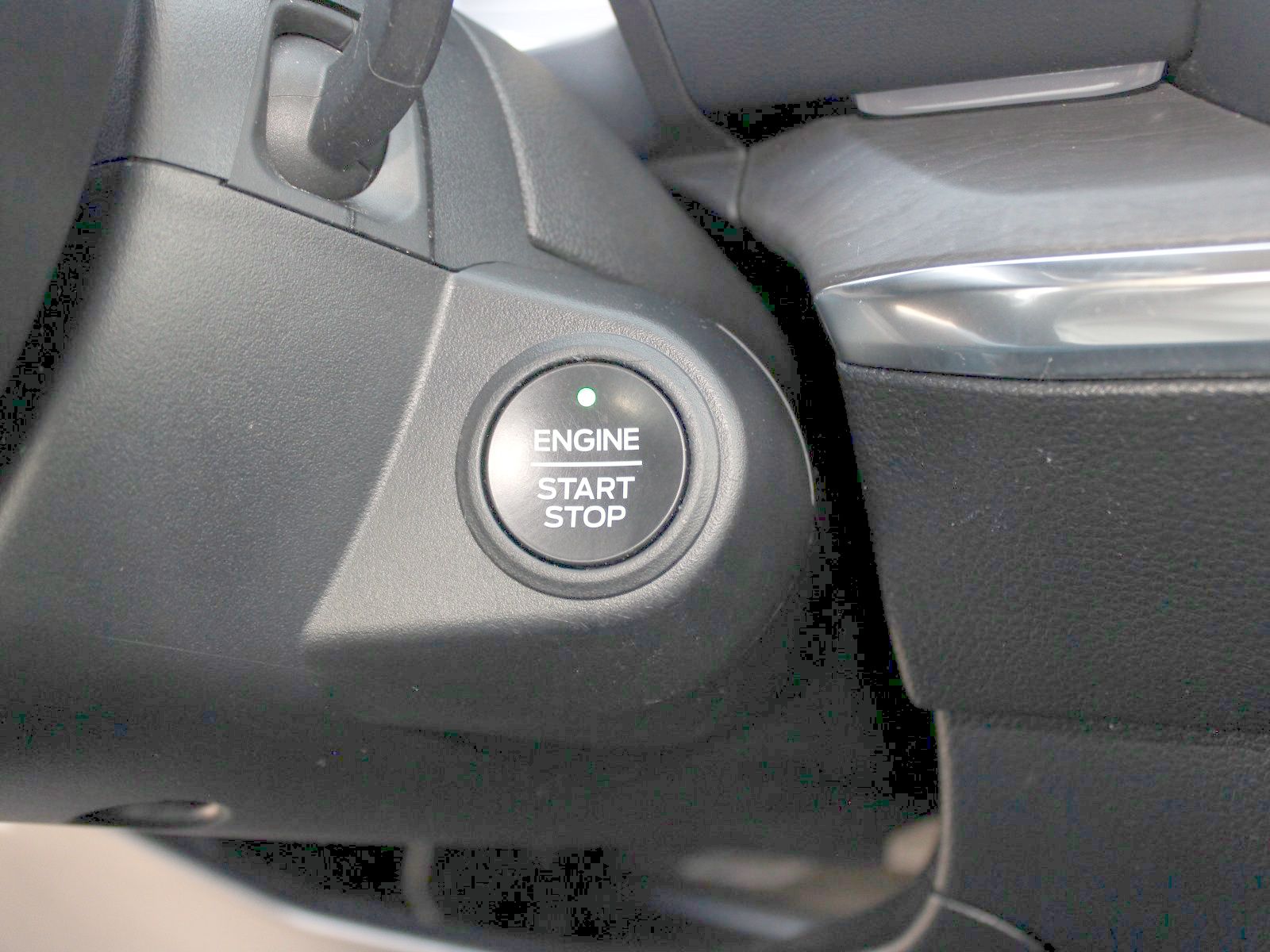 Fahrzeugabbildung Ford Ranger Platinum e-4WD Doppelkabine
