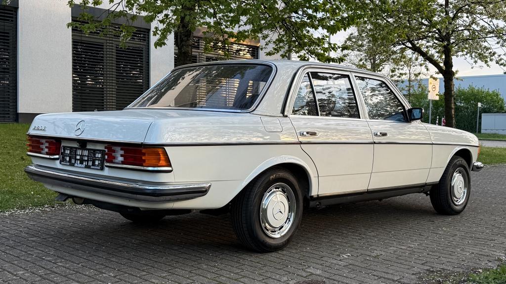 Mercedes-Benz 280