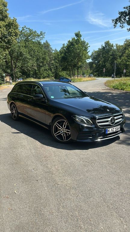 Image of Mercedes-Benz E 220