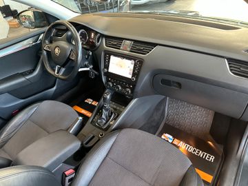 Skoda Octavia Combi *PANO*ACC*NAVI*LED*2-ZONEN*