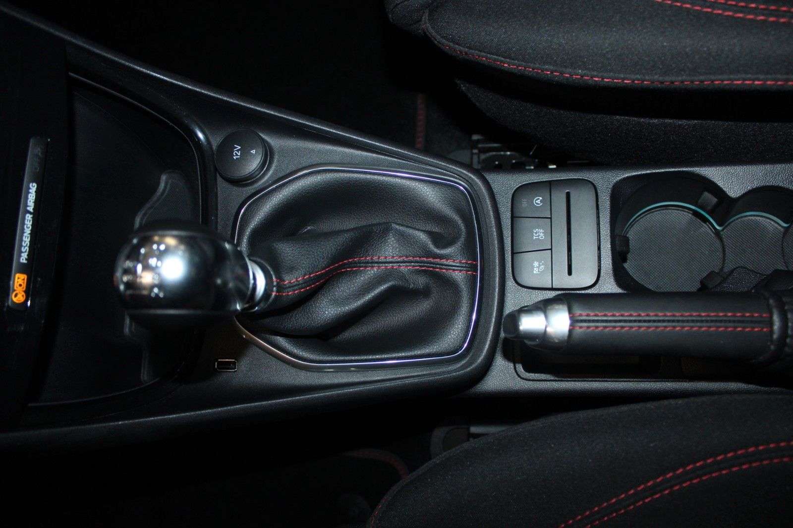Fahrzeugabbildung Ford Puma MHEV ST-Line LED NAVI WinterPaket DAB