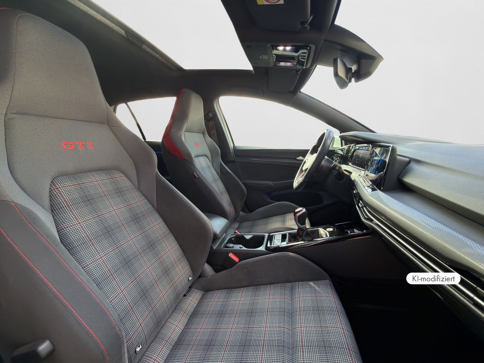 Volkswagen Golf VIII GTI 2.0 TSI IQ.LIGHT PANO SHZ PDC APP foto 4