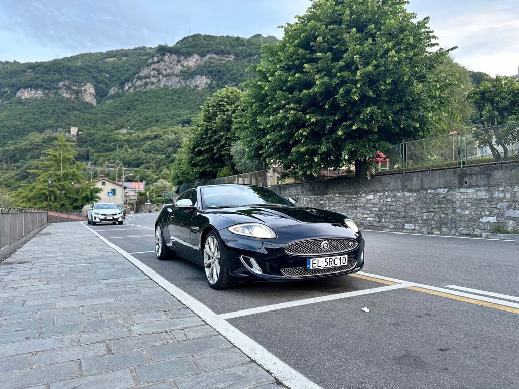 Jaguar XKR