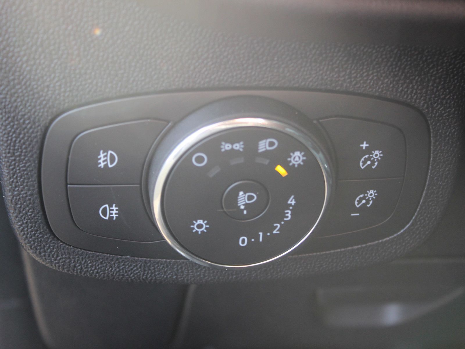 Fahrzeugabbildung Ford Fiesta Active 1,0 EcoBoost Hybrid