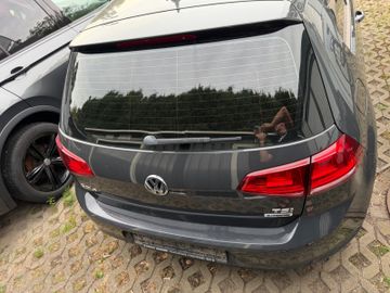 Volkswagen Golf - 5