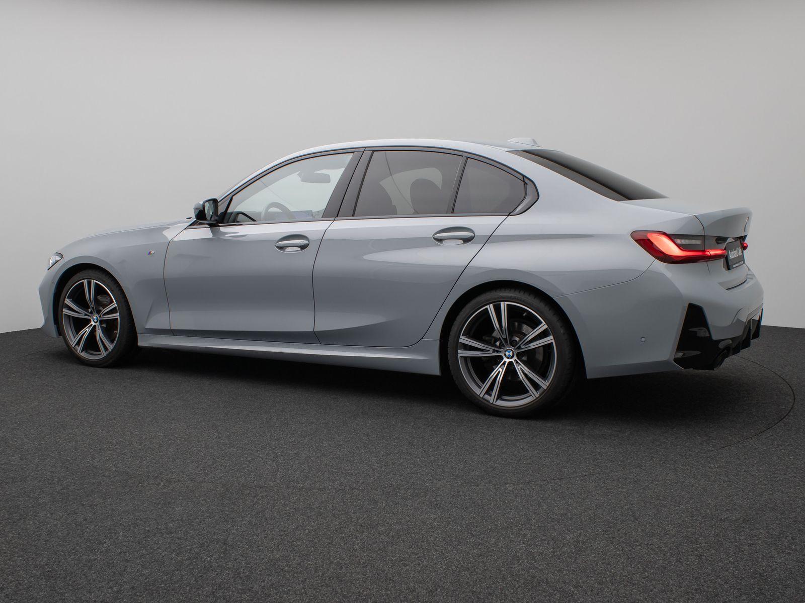 Fahrzeugabbildung BMW 320d MSport Kamera DAB HiFi Komfort Leder 19Zoll