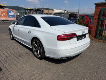 Audi A8 - 6