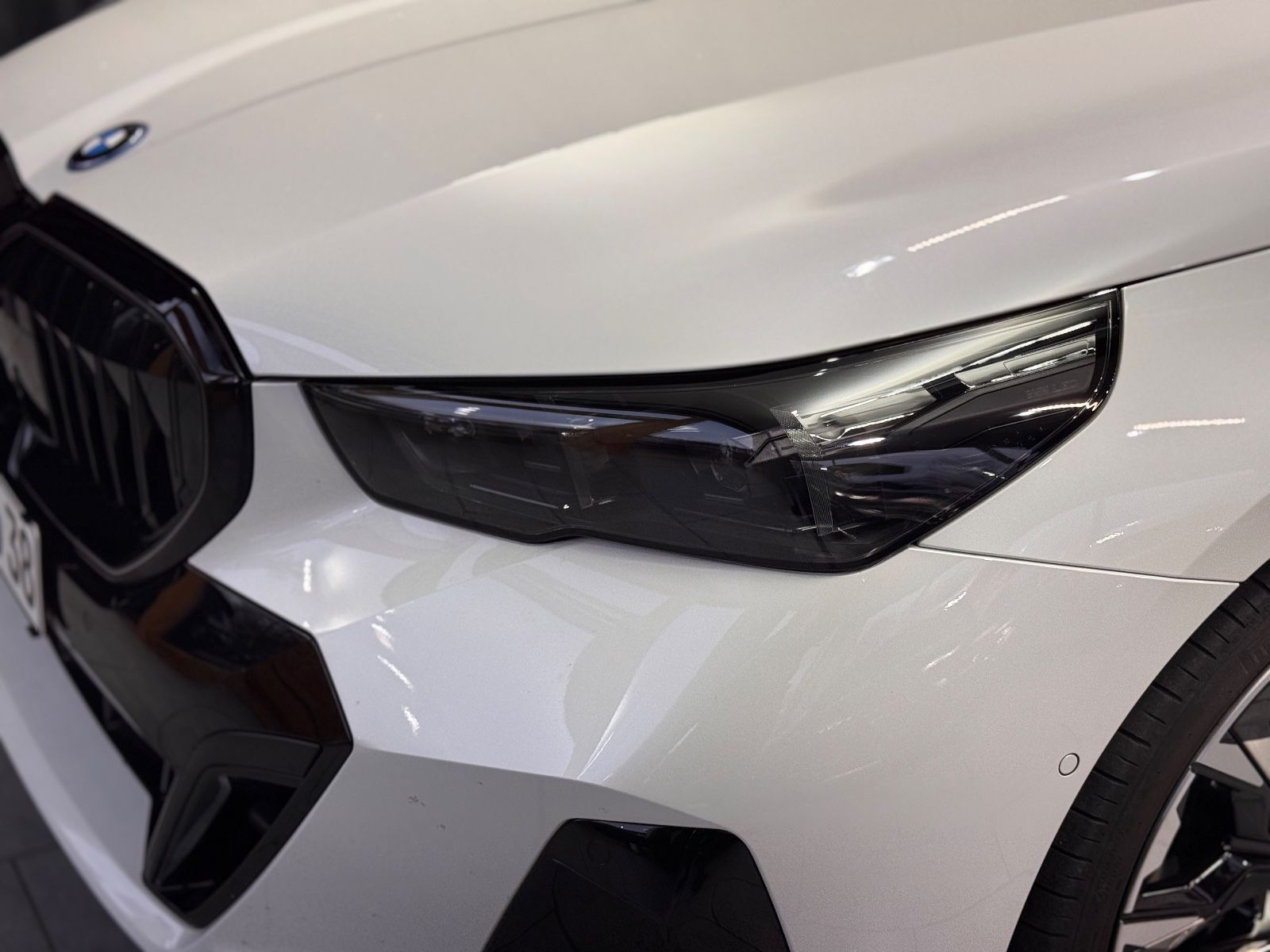 Fahrzeugabbildung BMW 550e Lim. xDrive M SPORT|CARBON|PANO|21 ZOLL|