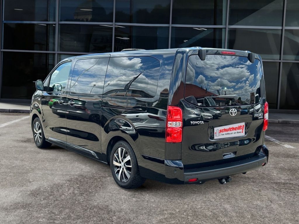 Fahrzeugabbildung Toyota Proace 2,0-l-D-4D L2 (7-Si.) Autm. Verso Executi