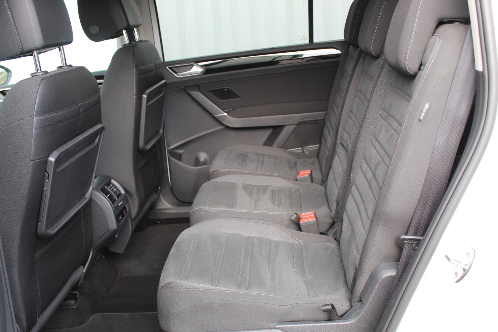 Fahrzeugabbildung Volkswagen Touran Highline  Automatik*Navi*Sitzh.*AHK