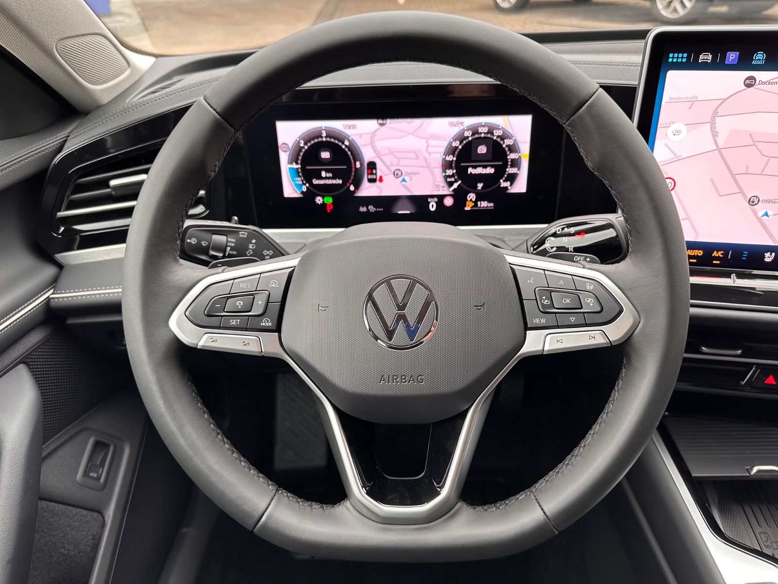 Fahrzeugabbildung Volkswagen Passat Variant 2.0 TDI Elegance Matrix/AHK/Navi