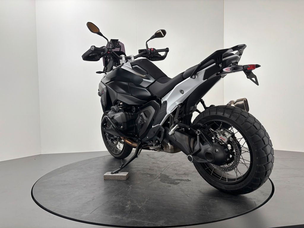 Fahrzeugabbildung BMW R1300 GS *HP-CORSE *VIEL ZUBEHÖR *TOP-ZUSTAND
