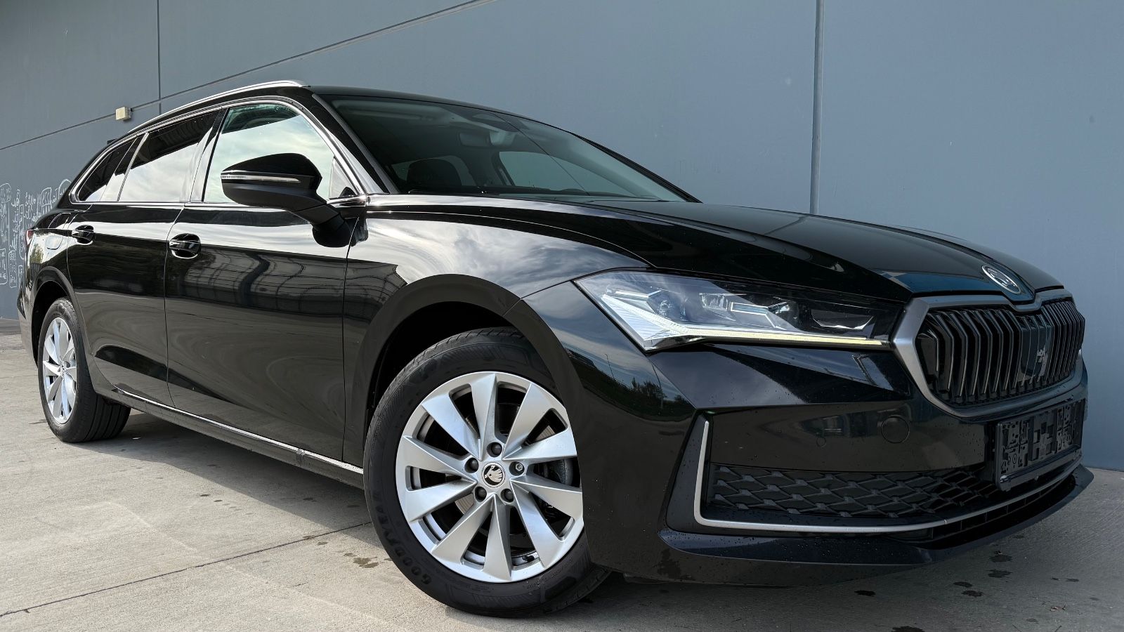 Skoda Superb 1.5 TSI mHEV DSG Selection Panora.Matrix imagem 2