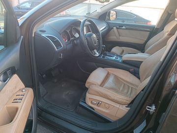 Audi Q7 - 7