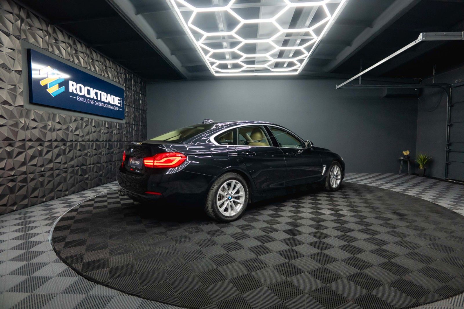 Fahrzeugabbildung BMW 420i Gran Coupé LCI Advantage | LED | Leder