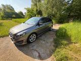 Mercedes-Benz B 200  w246 LED Automatik Ahk 8 fach bereift  - Mercedes-Benz B-Class: Von Privat
