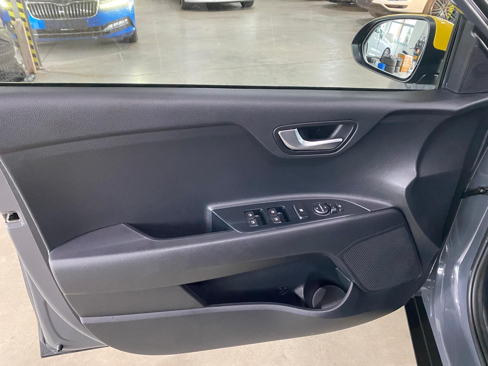 Fahrzeugabbildung Kia Stonic 1.0 T-GDIVision/Navi/Alu/SH/RFK/Apple/