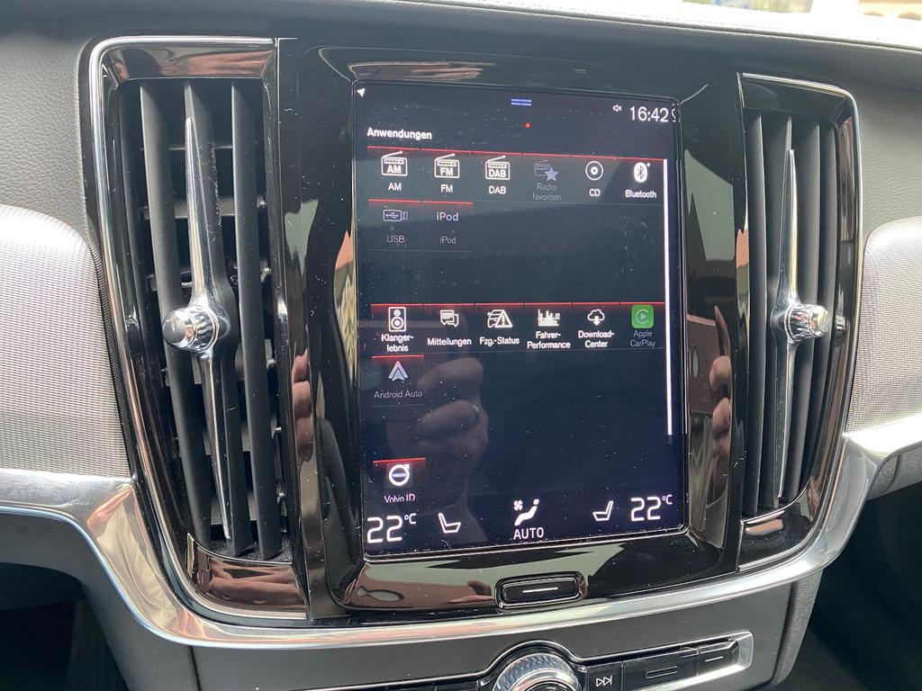 Volvo V90 Cross Country