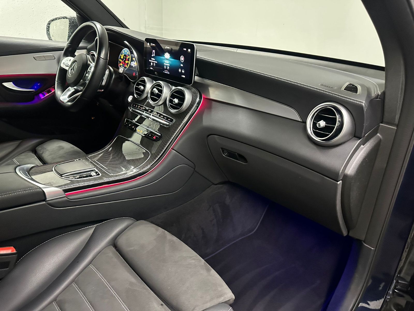 Fahrzeugabbildung Mercedes-Benz GLC 220 d 4MATIC *AMG-LINE*NIGHT*360*