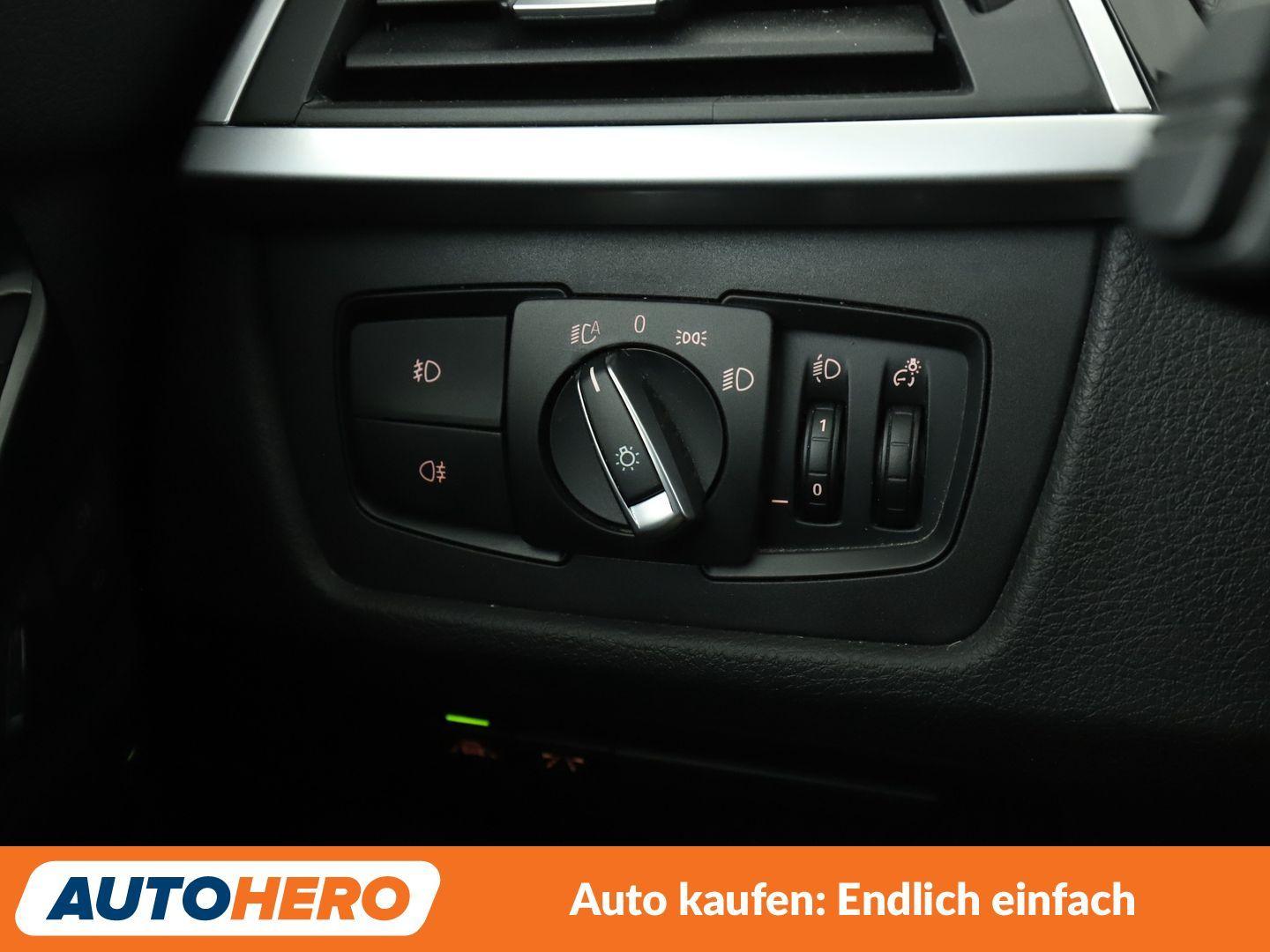 BMW 3er 320i xDrive Advantage Aut.*NAVI*TEMPO*PDC*