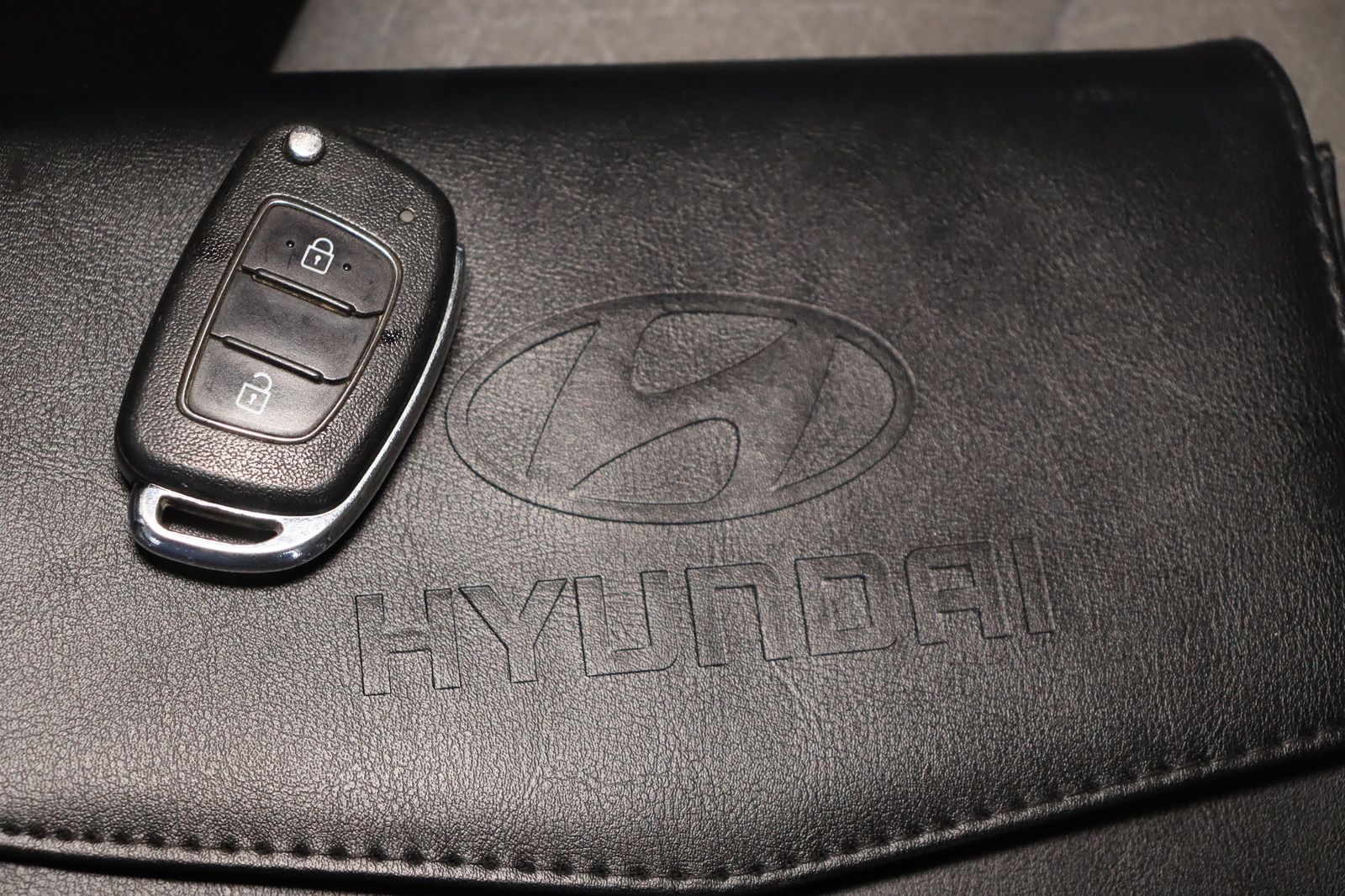 Fahrzeugabbildung Hyundai H1 Travel Trend * Navi * DAB * 8-Sitzer