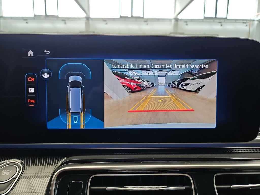 Fahrzeugabbildung Mercedes-Benz EQV 300 lang 7 Sitze Tisch LED EASY-PACK RFK