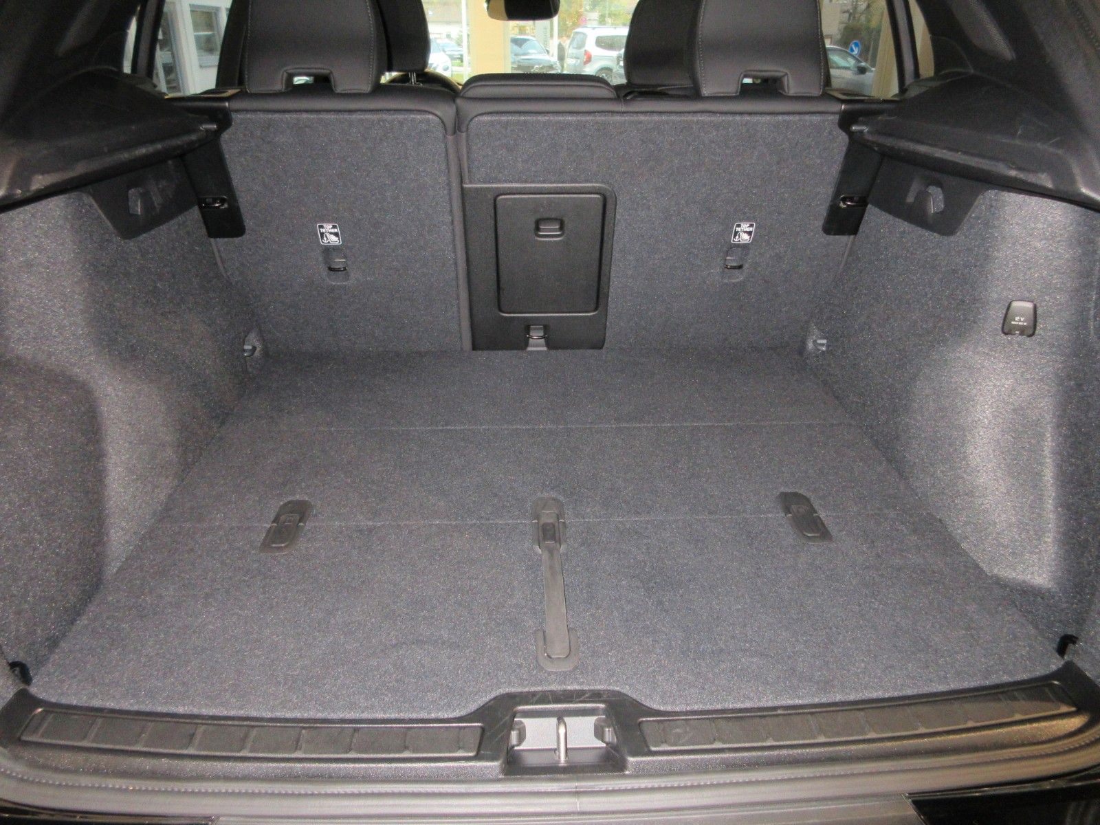 Fahrzeugabbildung Volvo XC 40 B3 Ultra Black Edition | 360° | NS | Navi