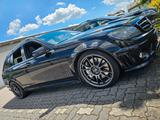 Mercedes-Benz C 63 AMG C 63 T AMG AMG - Mercedes-Benz C 63 AMG aus 2010