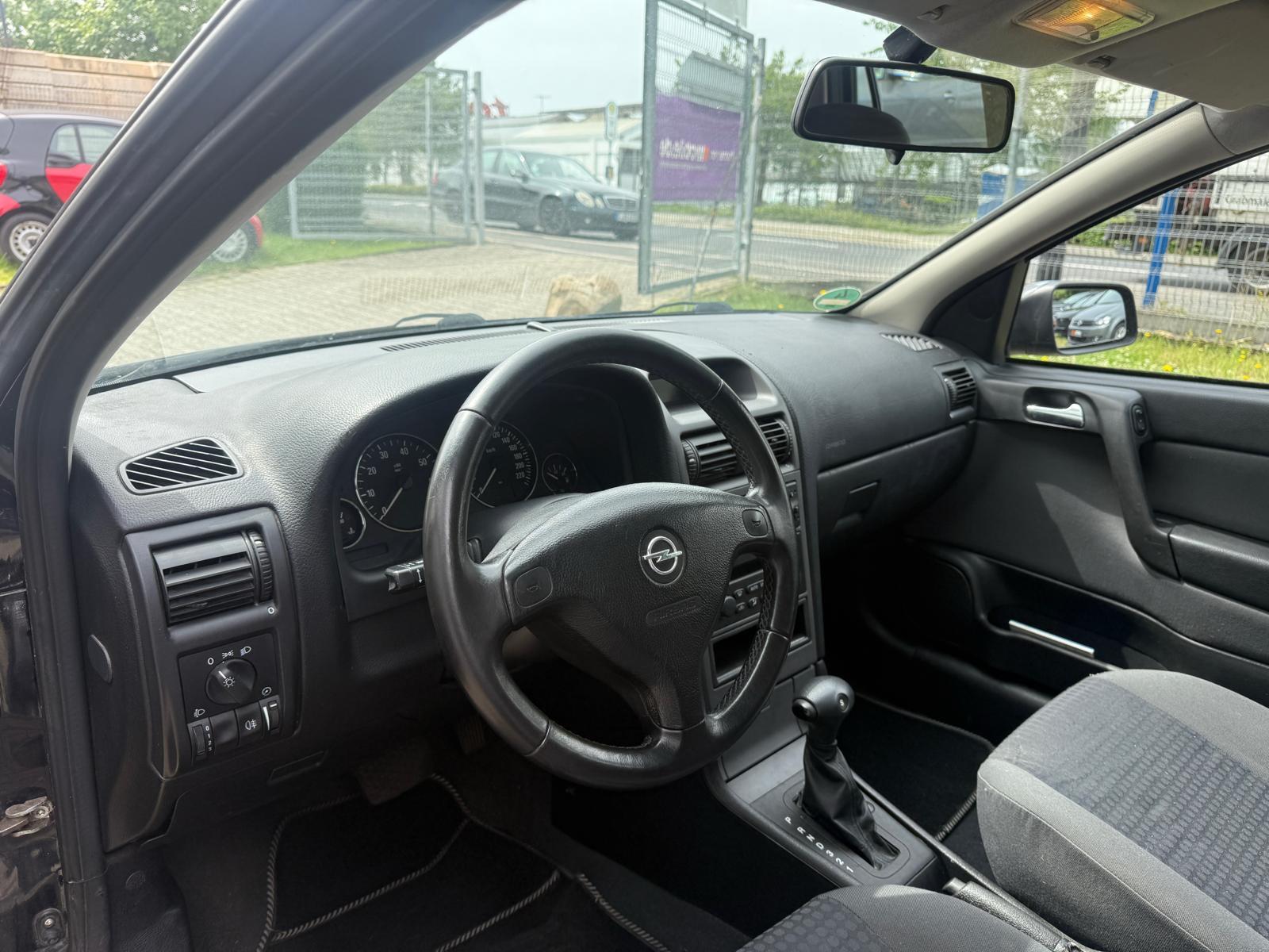 Opel Astra 2004 — photo 9