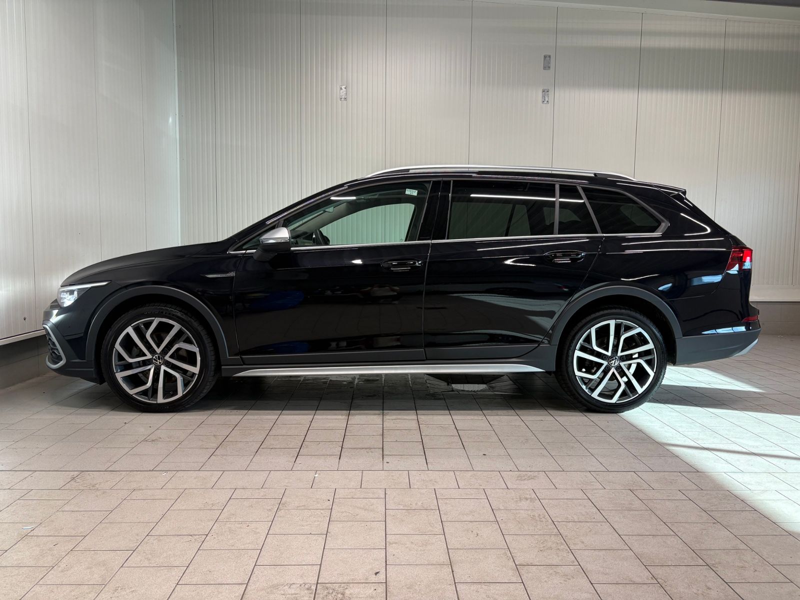 Volkswagen Golf VIII Variant Alltrack 4M 2.0 TDI DSG NAV PA imagem 3