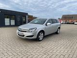 Opel Astra H 1.6 Caravan Edition 111 Jahre Automatik - Opel Astra aus 2010: Kombi