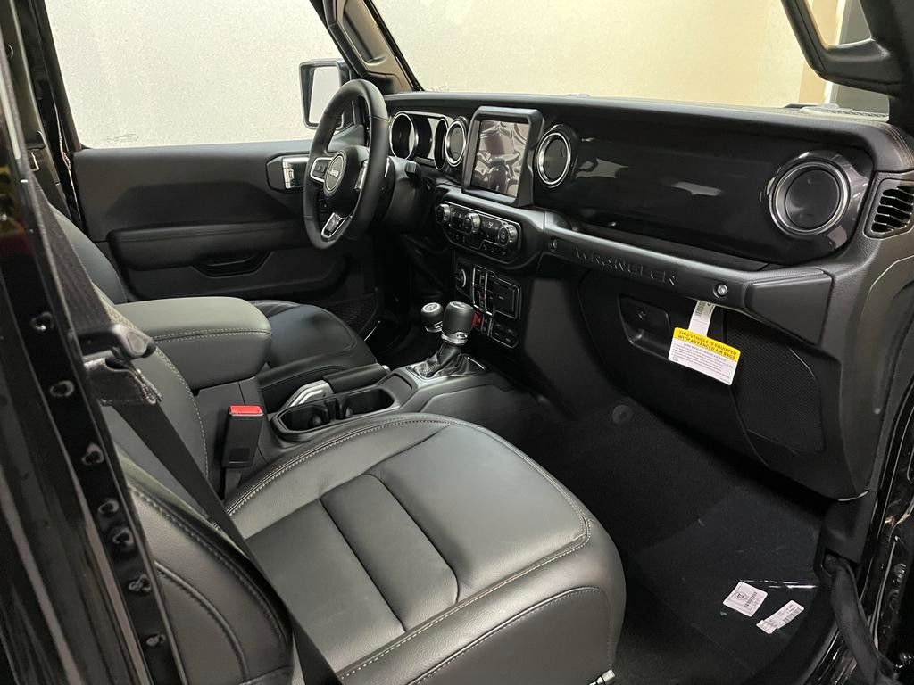 Fahrzeugabbildung Jeep 392 UNLIMITED RUBICON 6.4L-V8 SKY ONE 1.HD