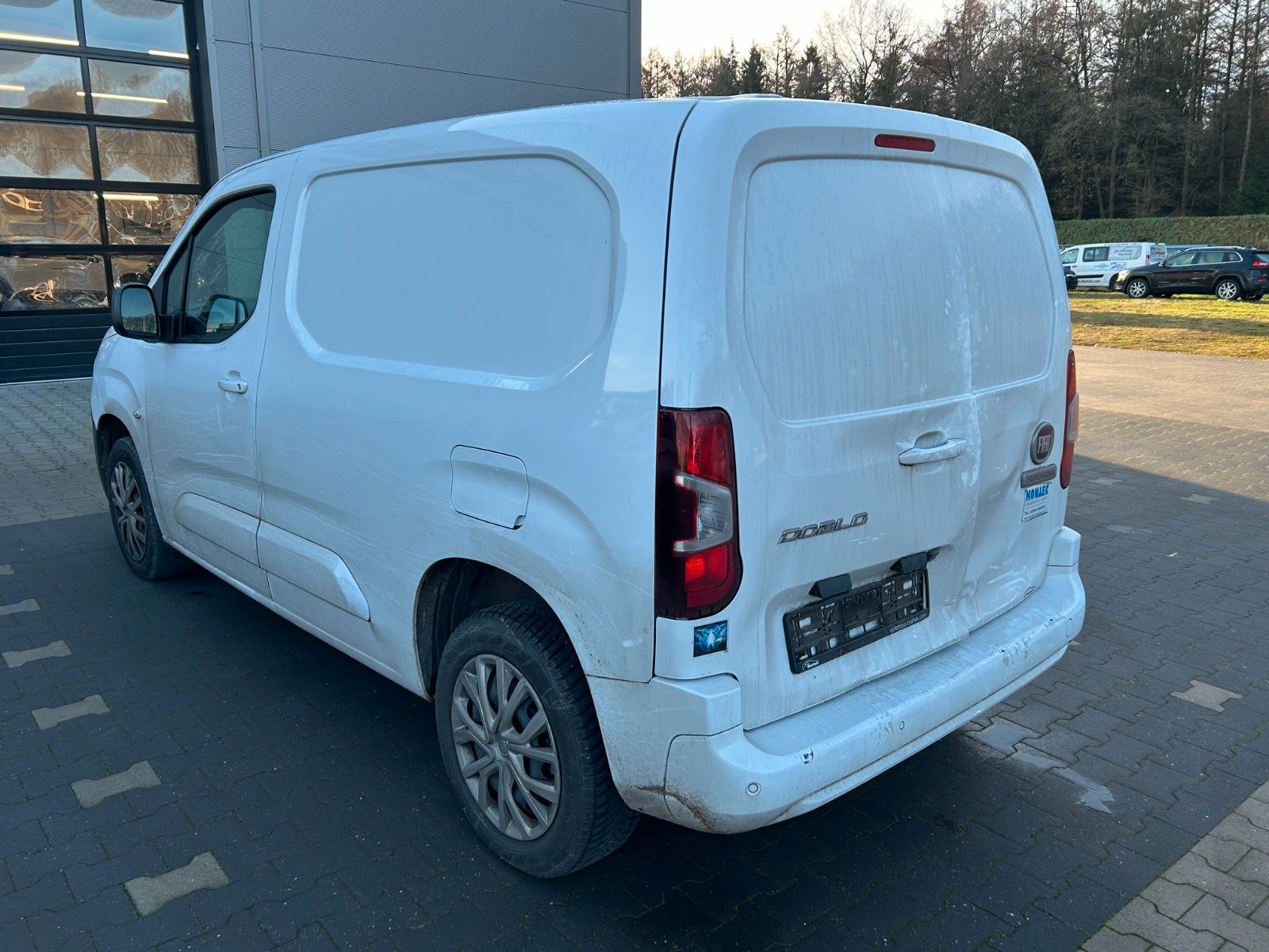 Fahrzeugabbildung Fiat Doblo Kastenwagen L1 1.5 BlueHDi 75 kW Unfall