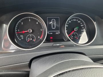 Volkswagen Golf - 11