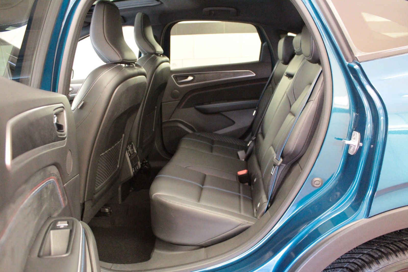 Fahrzeugabbildung Renault Arkana Mild Hybrid 160 EDC Esprit Alpine*15059*