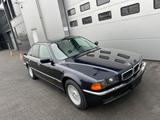 BMW 740i  like new one !  - BMW 740: Blau