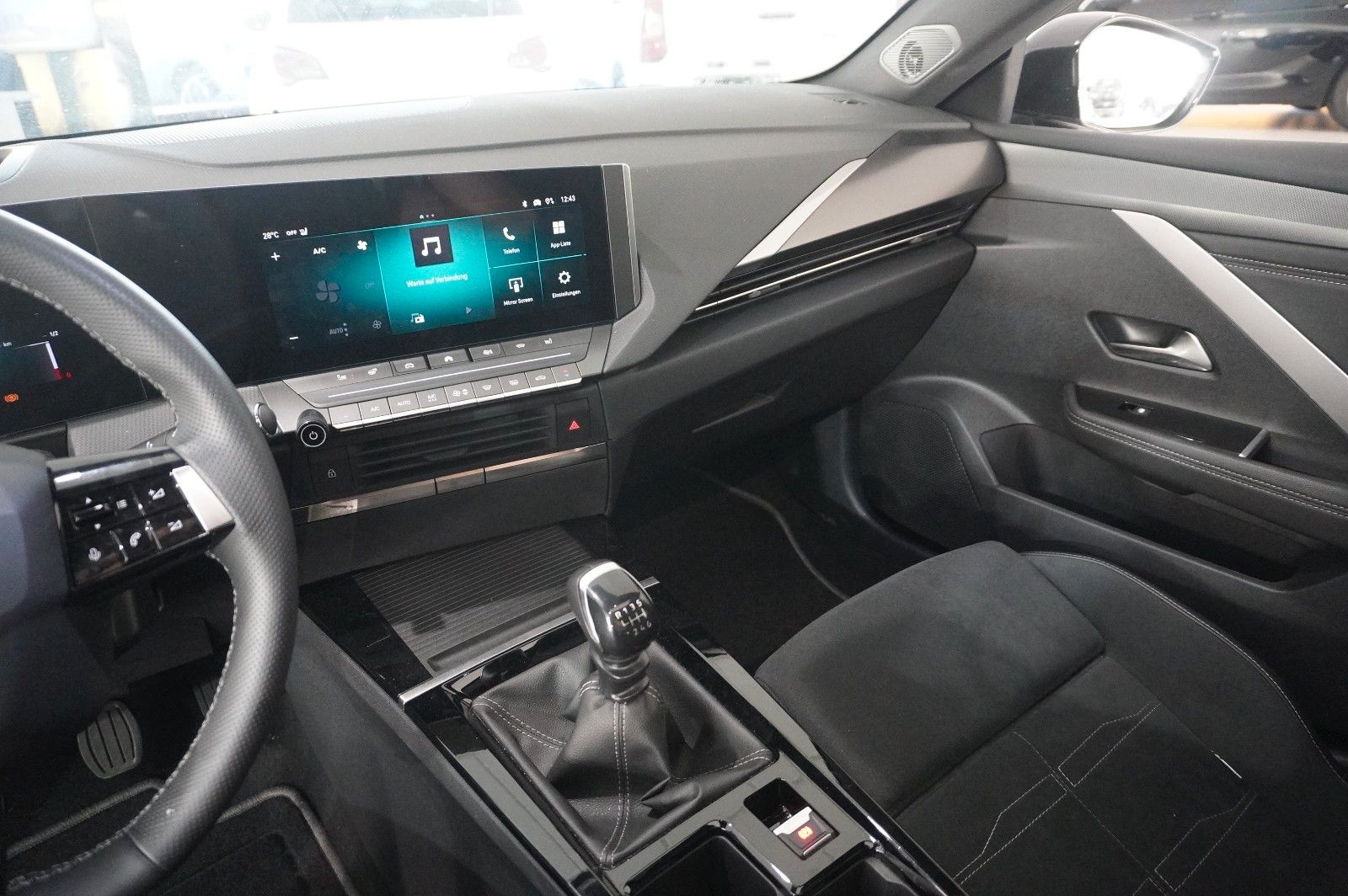 Fahrzeugabbildung Opel Astra L ST 1.2T GS SPORT NAVI/LED/360°/PANO./HUD