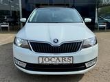 Skoda Rapid Spaceback*1.2*PANO*C.P*DAB*PDC*SHZ - Skoda Rapid mit Benzin-Antrieb: Kombi, Schaltgetriebe