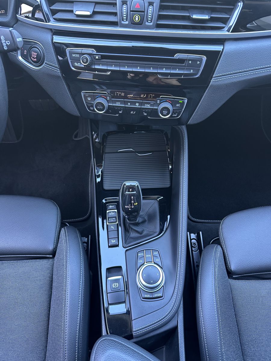 Fahrzeugabbildung BMW X1 xDrive20d Sport-Line LED+SHZ+AHK+DAB+DA+19ZO
