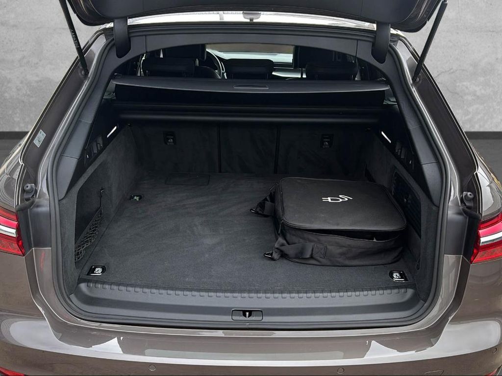 Audi A6 Avant TFSI e Sport 50 TFSI e quattro 220(299)