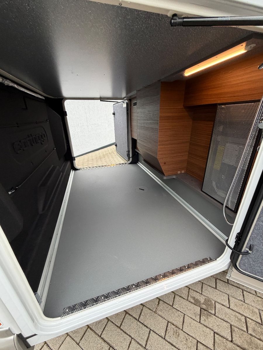 Fahrzeugabbildung Carthago chic c-line 4.9 LE MJ26 Cortina