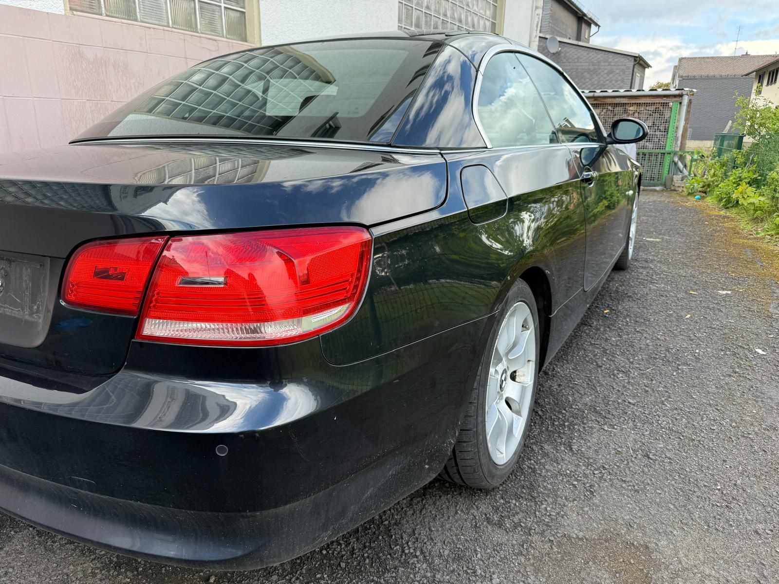 Fahrzeugabbildung BMW 320 3 Cabrio 320i