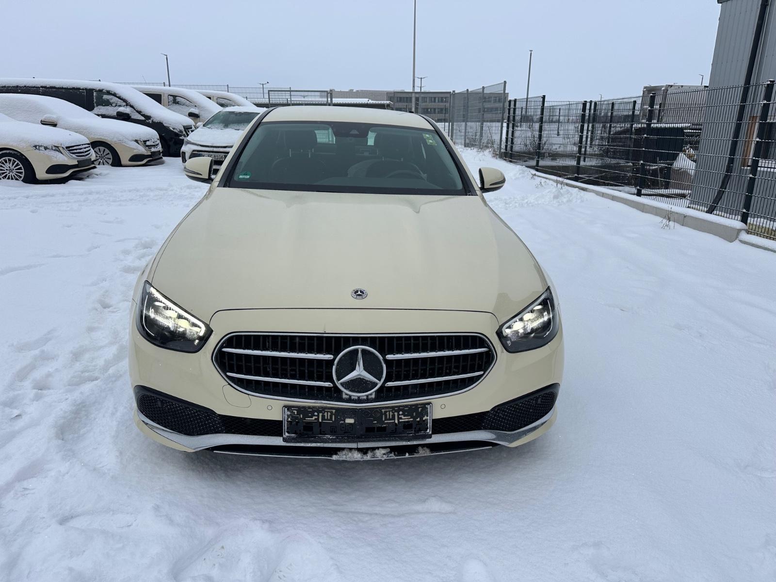 Mercedes-Benz E 220 d/e Autom. Hybrid, Folien beklebt