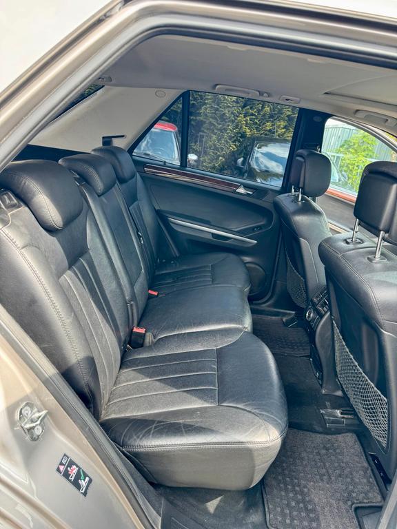 Mercedes-Benz ML 320