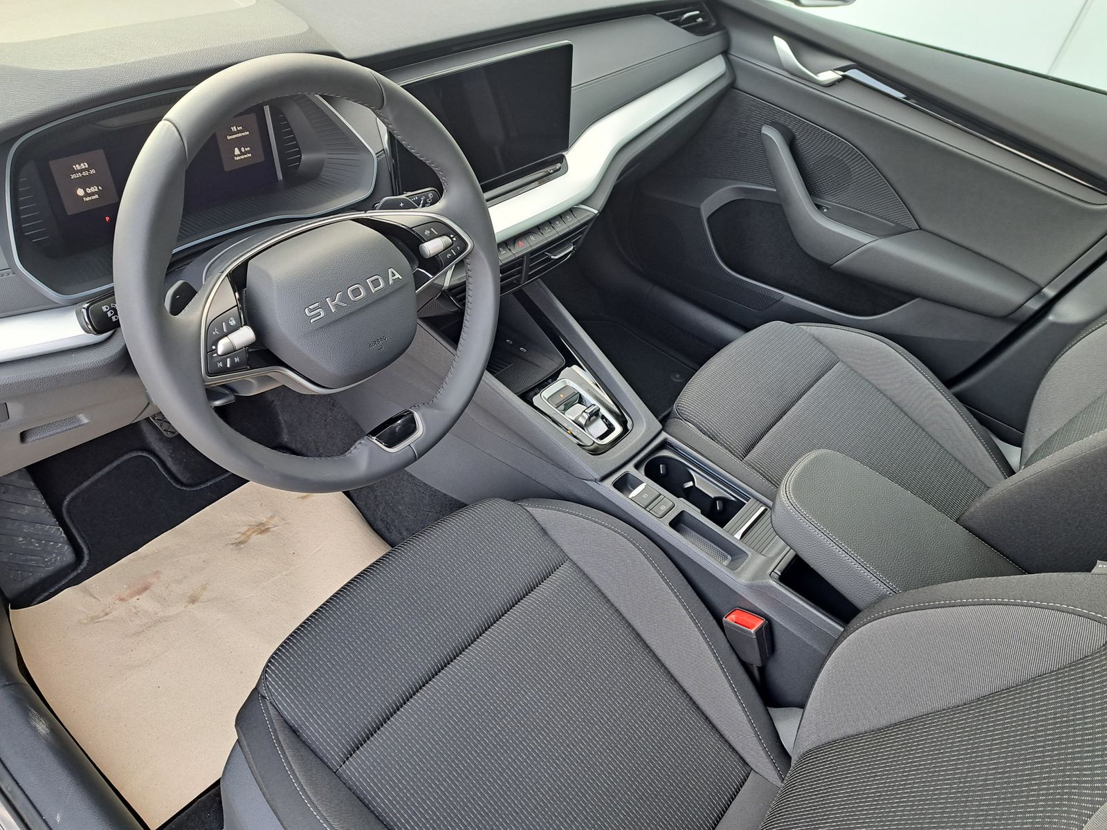 Fahrzeugabbildung SKODA Octavia 2.0 TDI Selection LED KAMERA SITZHEIZUNG