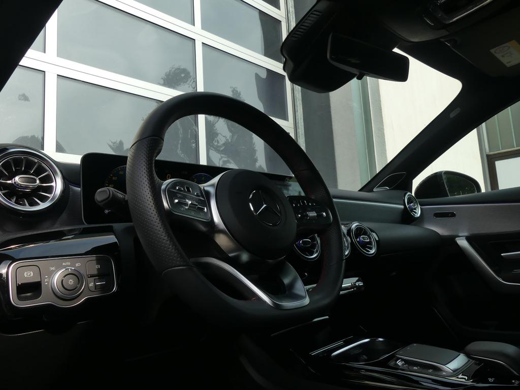 Mercedes-Benz A 35 AMG